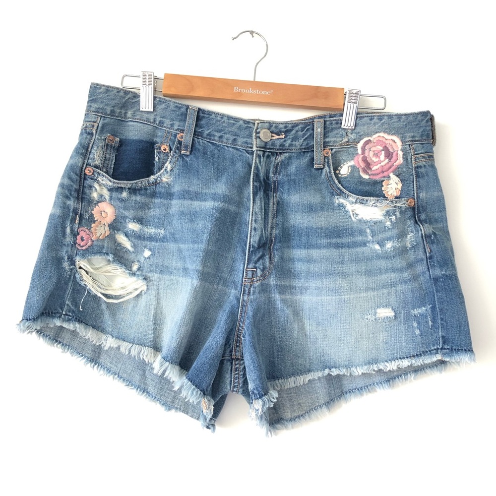 American Eagle Florsl Embroidered Jean Shorts, 14